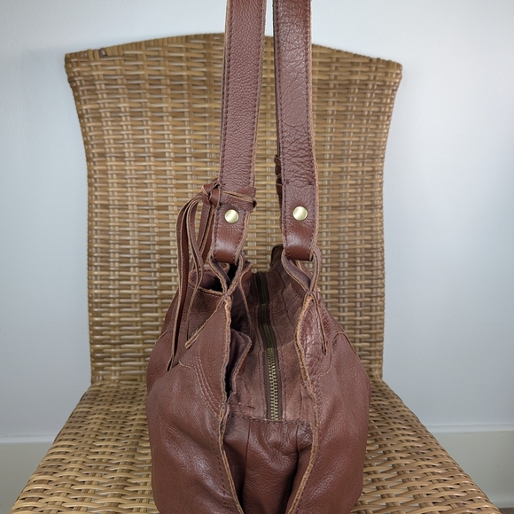 Lucky Brand Brown Leather Shoulder Tote Slouchy Hobo Bag Stud Tassel Detail - Picture 9 of 16